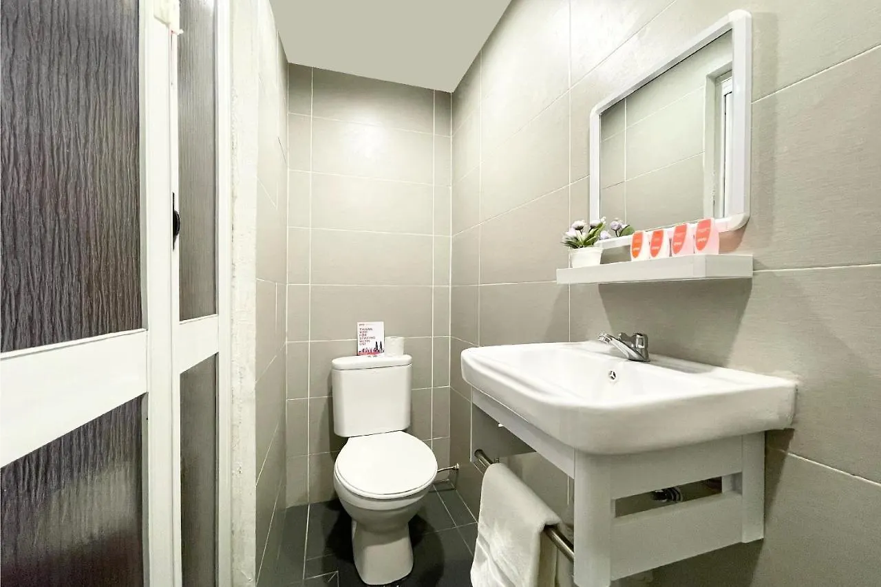 Oyo 90334 Mawlaya Hotel Bayan Lepas 2*,