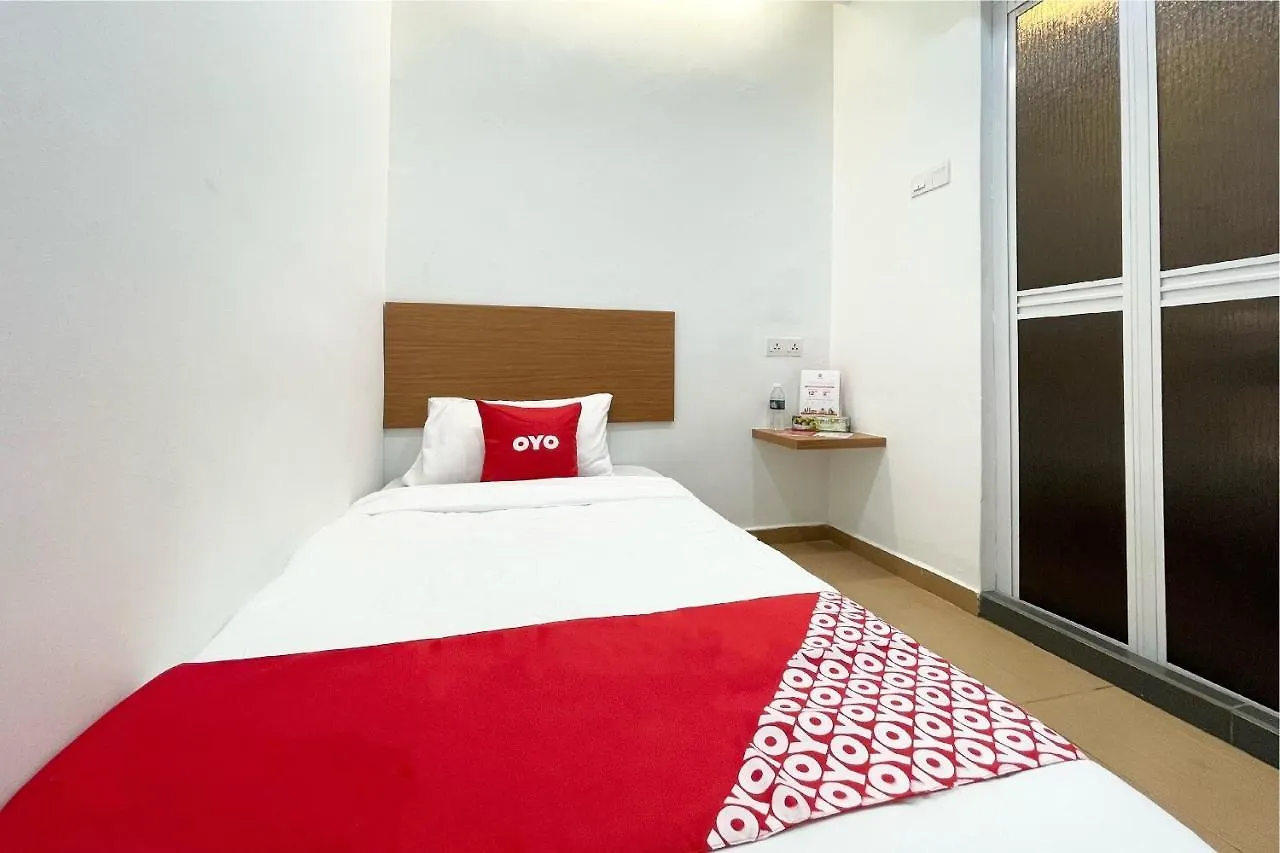 Oyo 90334 Mawlaya Hotel Bayan Lepas