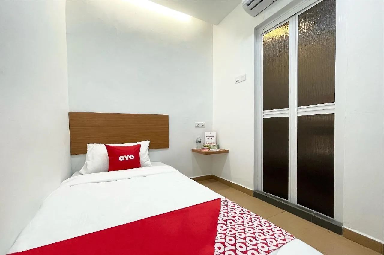 **  Oyo 90334 Mawlaya Hotel Bayan Lepas Malaysia